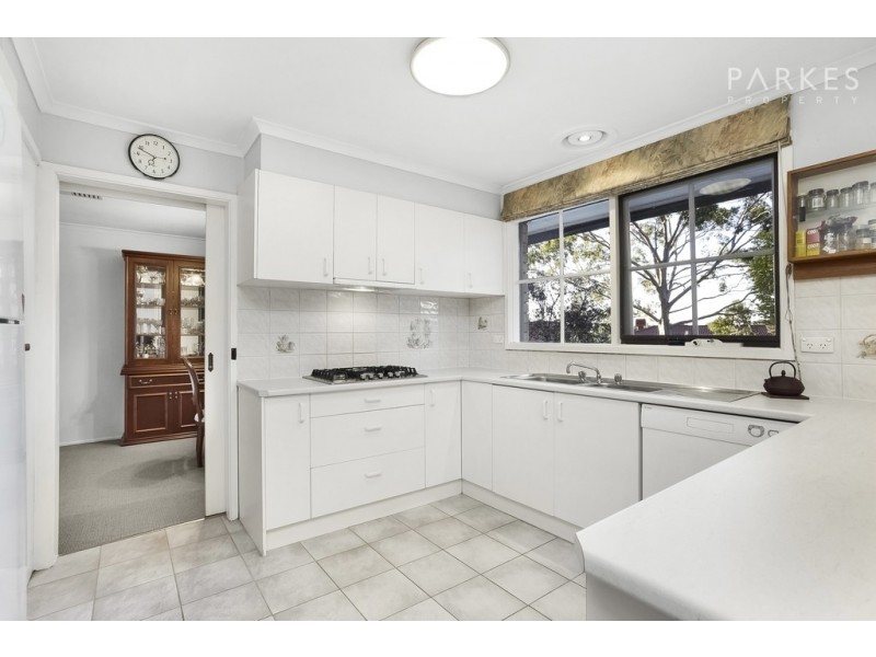 9 Dowling Grove, Doncaster East VIC 3109