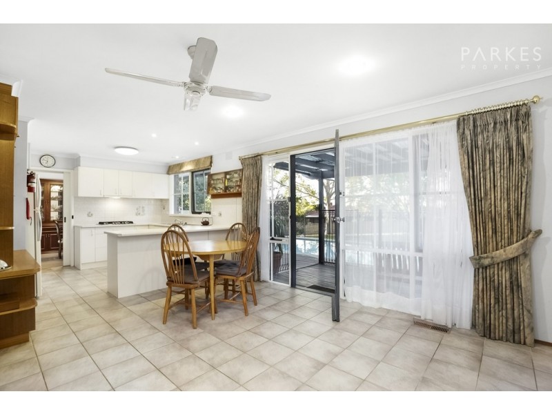 9 Dowling Grove, Doncaster East VIC 3109