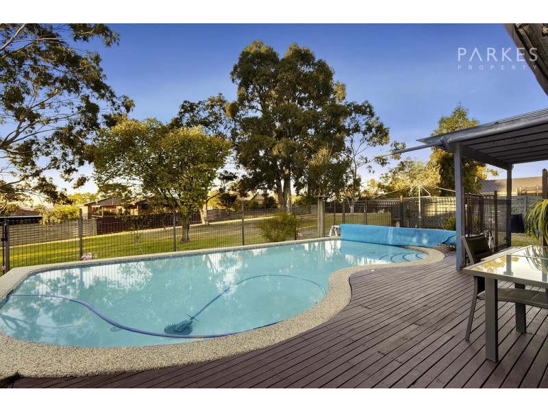 9 Dowling Grove, Doncaster East VIC 3109