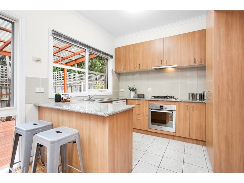 2/12 Omar Street, Templestowe Lower VIC 3107