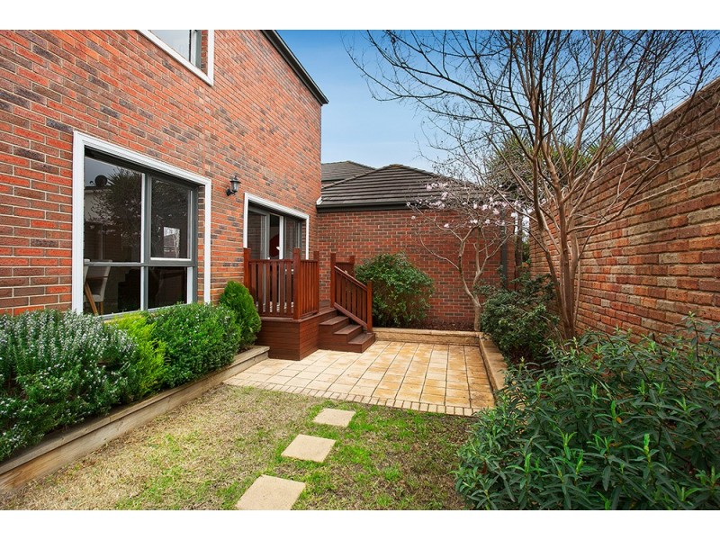 2/12 Omar Street, Templestowe Lower VIC 3107