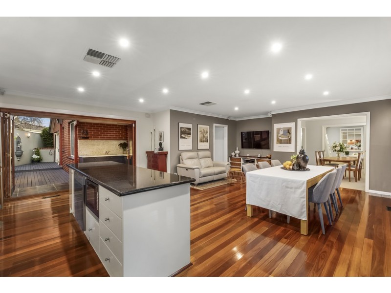 2 Inez Court, Doncaster VIC 3108