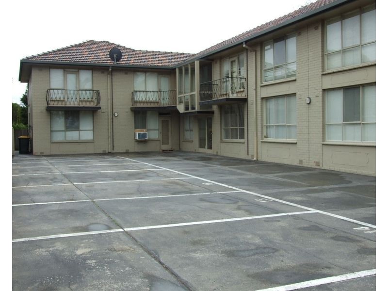 2/420 Blackshaws Road, Altona North VIC 3025