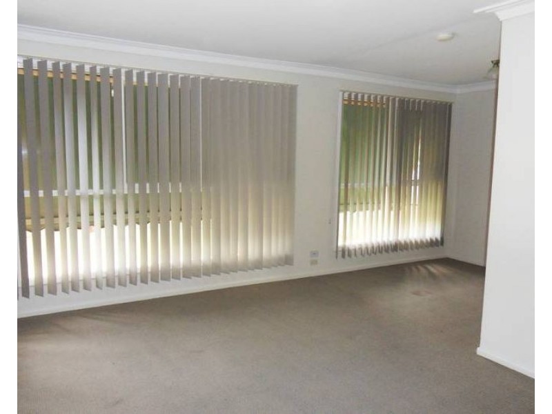 17 Stapley Crescent, Altona North VIC 3025