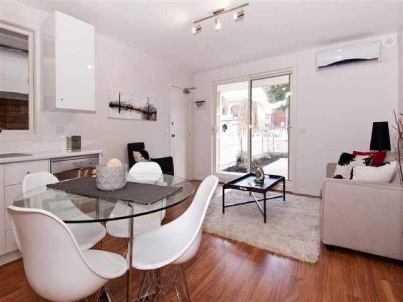 1/2 Thompson Street, Williamstown VIC 3016