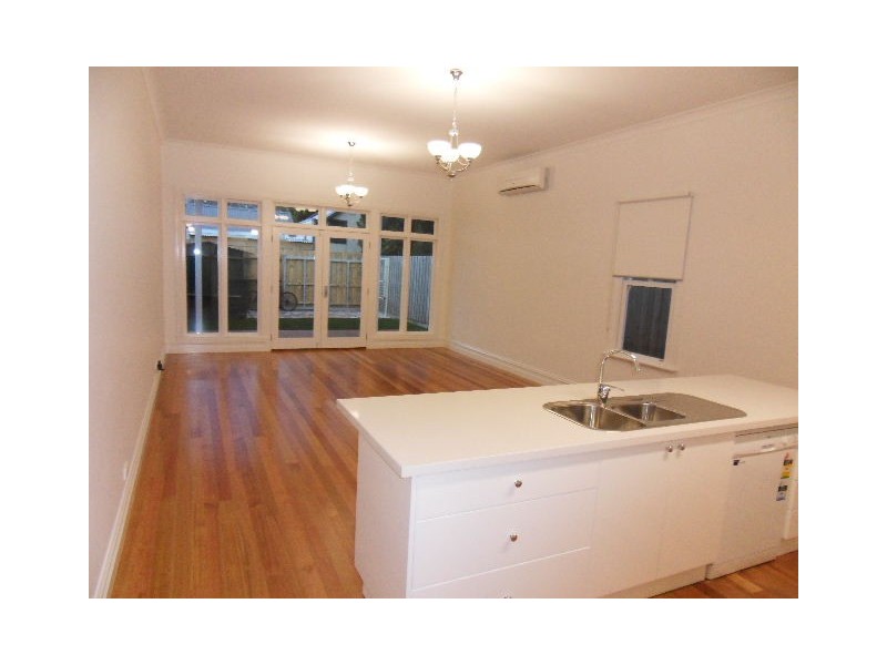 96 Farm Street, Newport VIC 3015