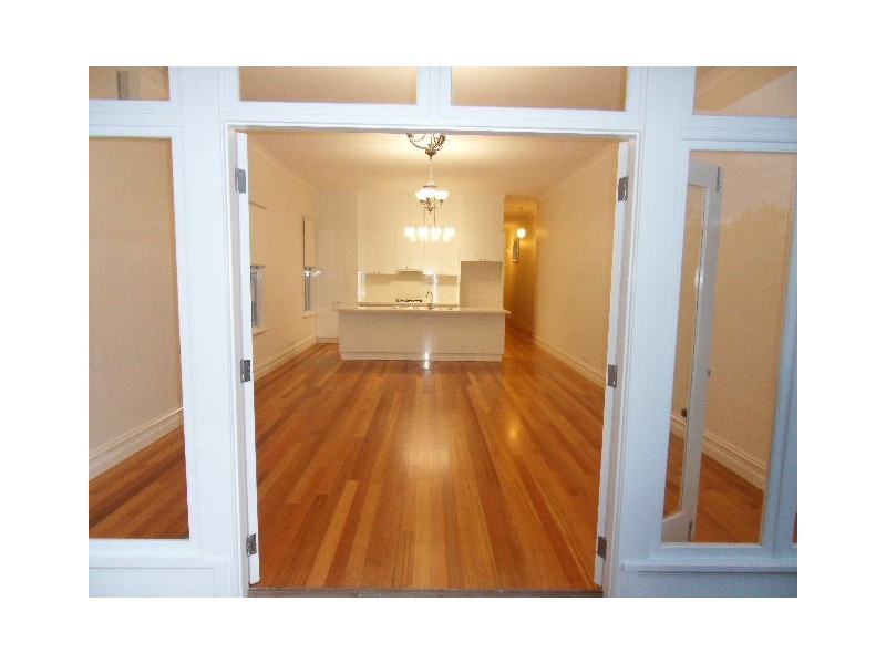 96 Farm Street, Newport VIC 3015