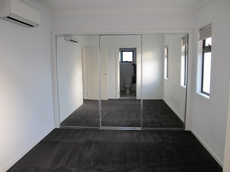 1/20 Lynch Road, Brooklyn VIC 3012