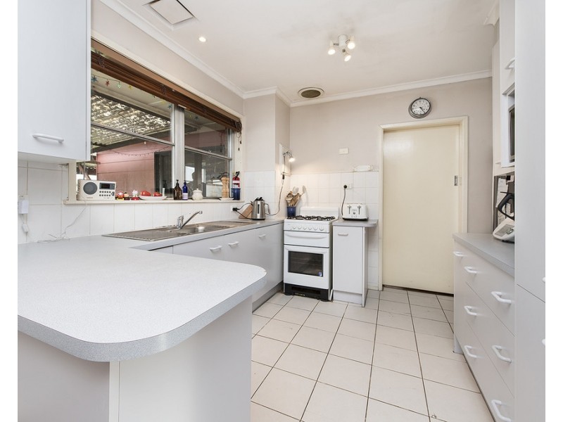 14 Laurie Street, Newport VIC 3015