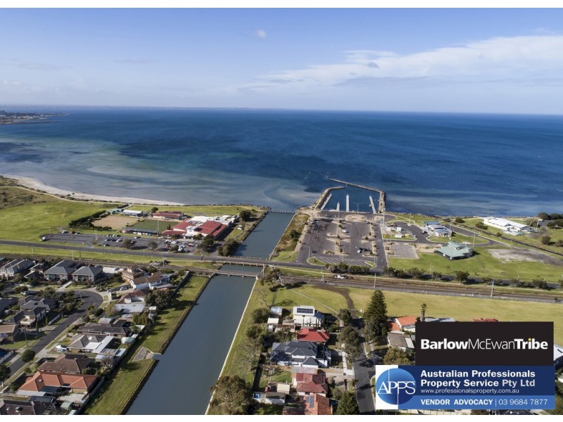 2 Hatherley Grove, Altona North VIC 3025