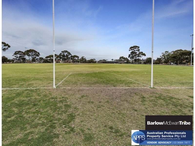 2 Hatherley Grove, Altona North VIC 3025