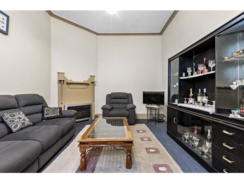 10 Webster Street, Seddon VIC 3011