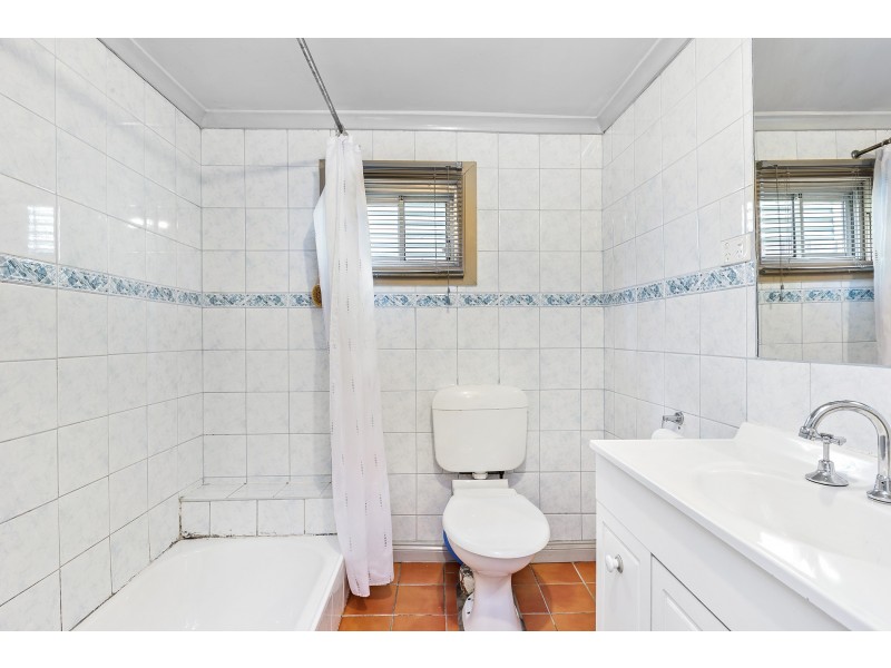 10 Webster Street, Seddon VIC 3011