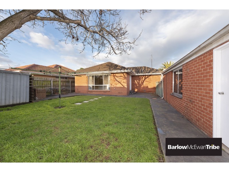 9 Waters Drive, Seaholme VIC 3018