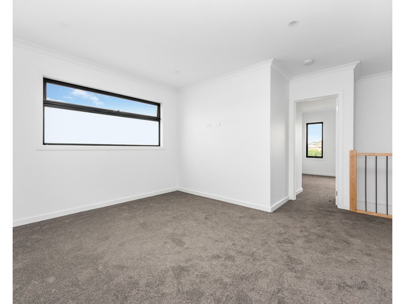 44 MacDonald Avenue, Altona North VIC 3025