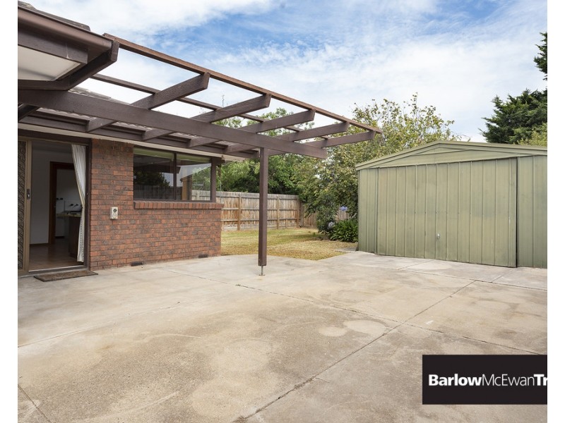 29 McIntyre Drive, Altona VIC 3018