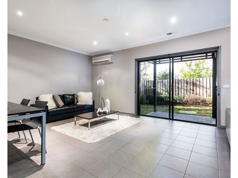 8/119 Blackshaws Road, Newport VIC 3015