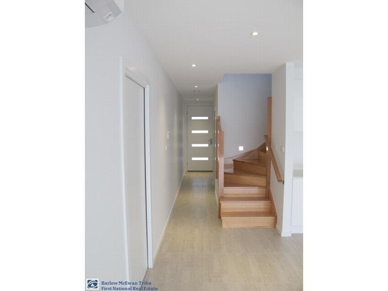 2/20 Lynch Road, Brooklyn VIC 3012