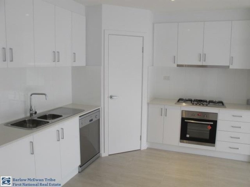 2/20 Lynch Road, Brooklyn VIC 3012