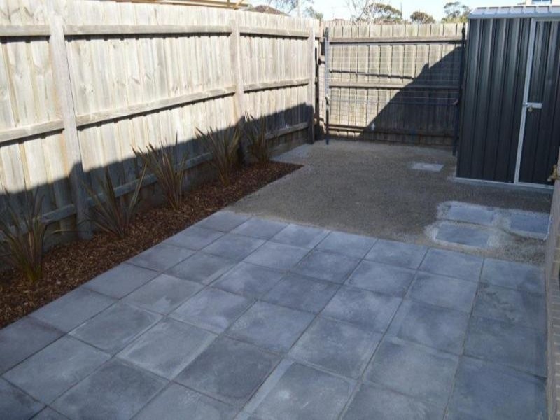 2/20 Lynch Road, Brooklyn VIC 3012