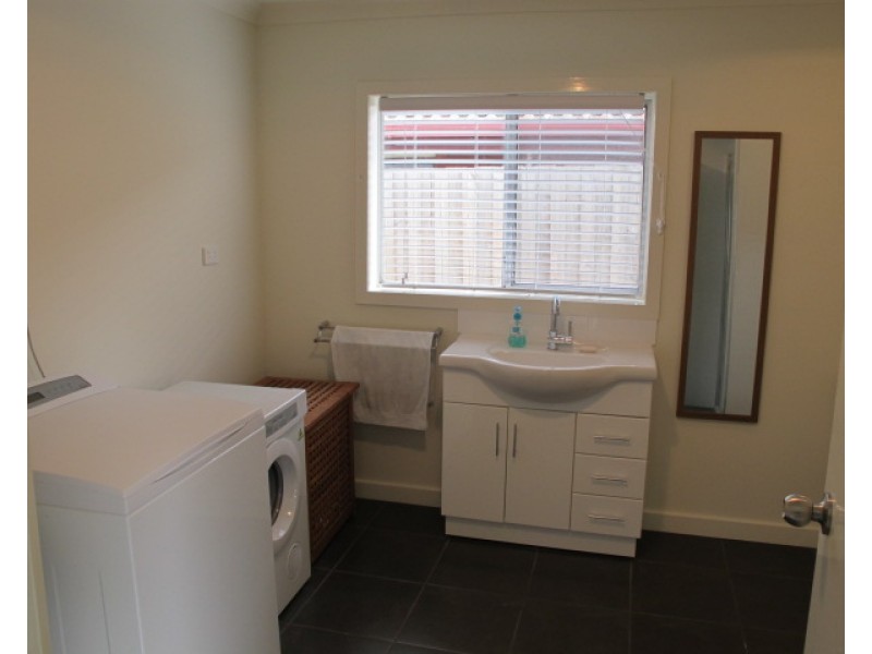 4 Anderson Street, Newport VIC 3015