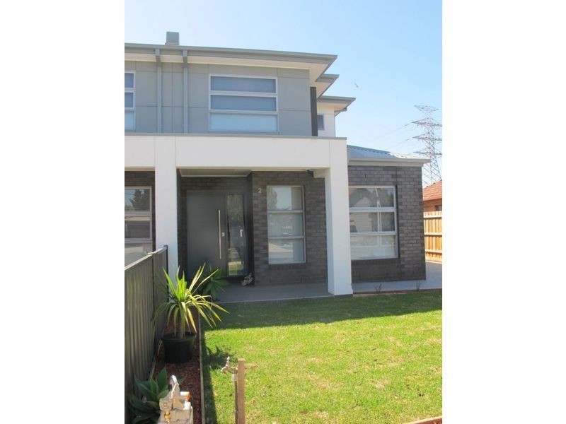 2/10 Richards Court, Brooklyn VIC 3012