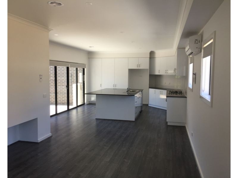 1/4 Freemans Road, Altona North VIC 3025