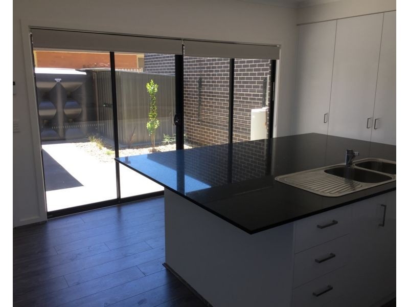 1/4 Freemans Road, Altona North VIC 3025