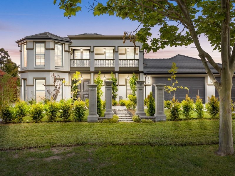 21 Drysdale Avenue, Taylors Lakes VIC 3038