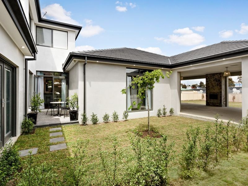 21 Drysdale Avenue, Taylors Lakes VIC 3038