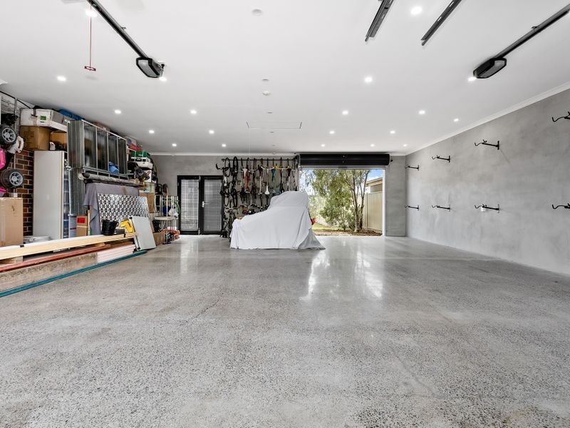 21 Drysdale Avenue, Taylors Lakes VIC 3038