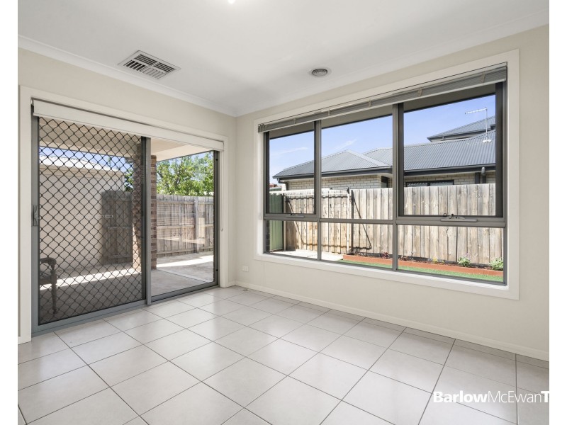 2/31 Marigold Avenue, Altona North VIC 3025