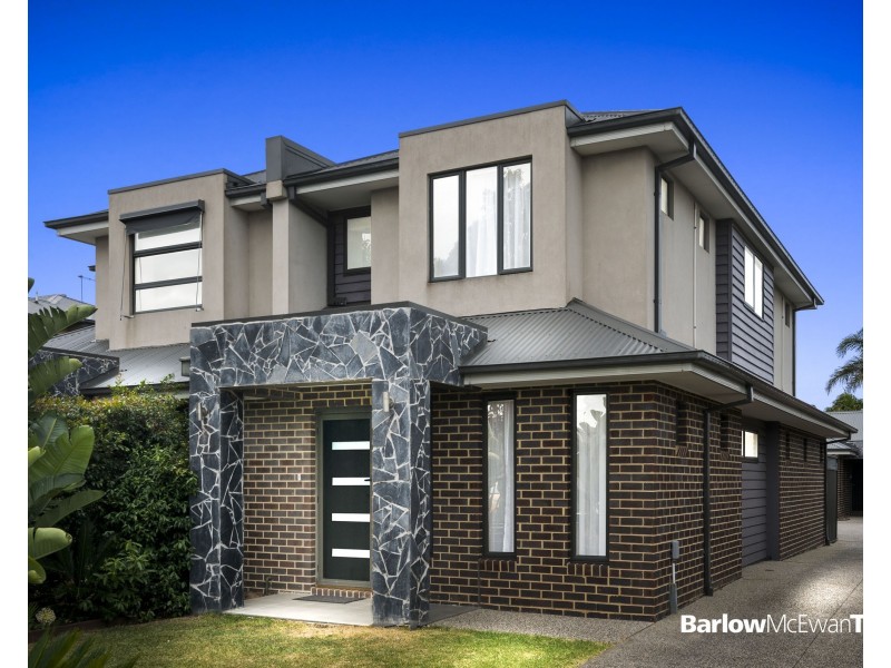 2/10 Laurie Street, Newport VIC 3015