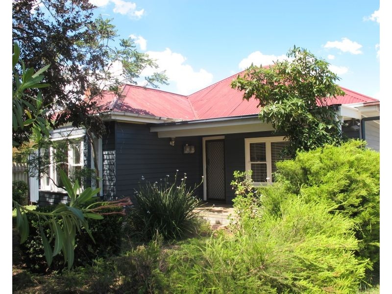 55 New Street, South Kingsville VIC 3015