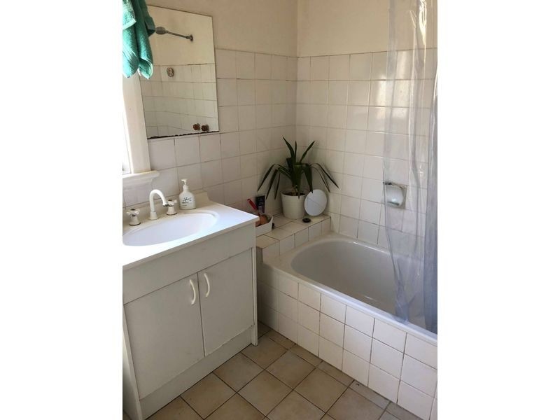 32 Farm Street, Newport VIC 3015