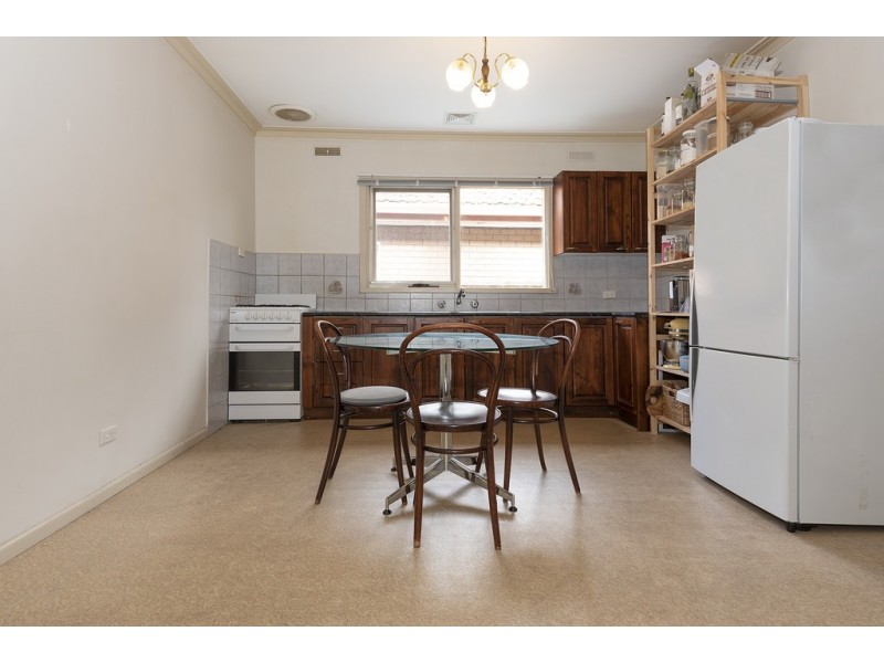 24 Johnston Street, Newport VIC 3015