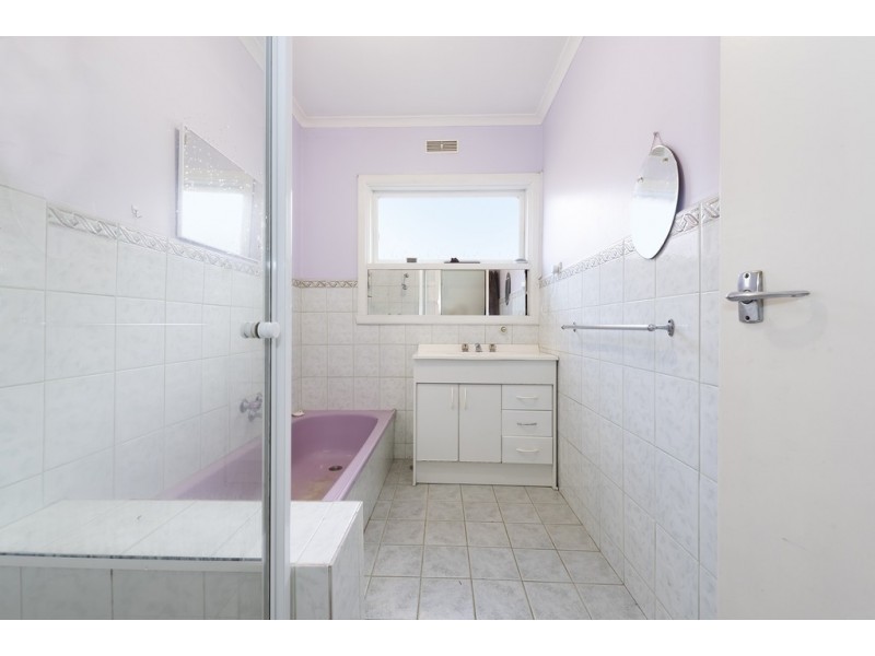 24 Johnston Street, Newport VIC 3015