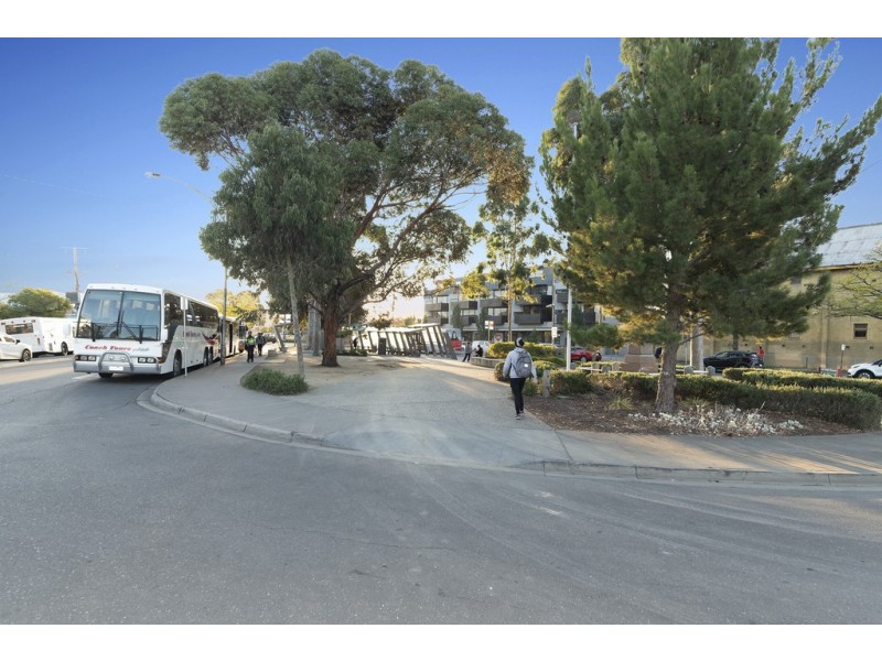 24 Johnston Street, Newport VIC 3015