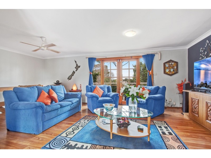 25 Diggers Drive, Tanilba Bay NSW 2319