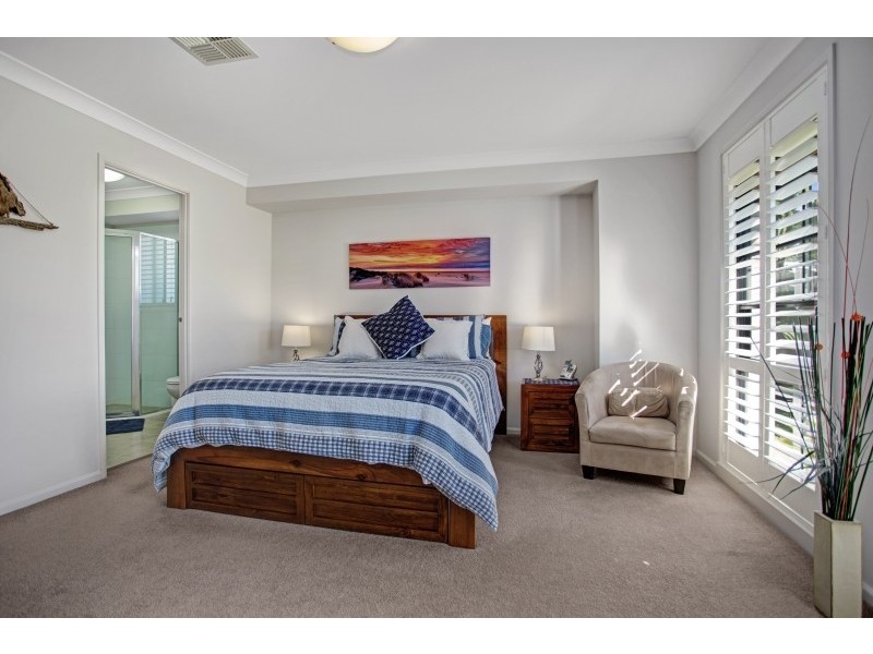 20 Brittania Drive, Tanilba Bay NSW 2319