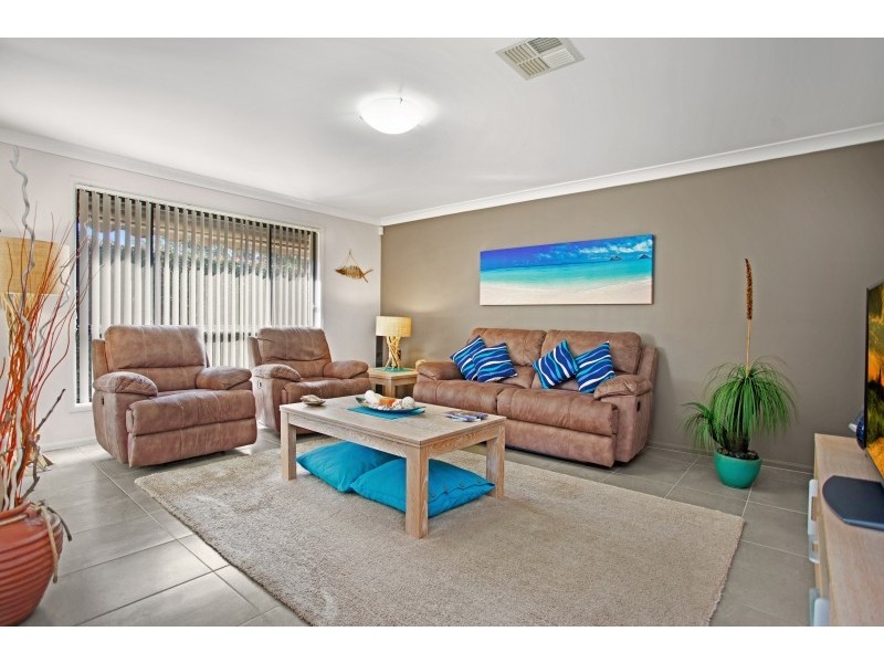 20 Brittania Drive, Tanilba Bay NSW 2319