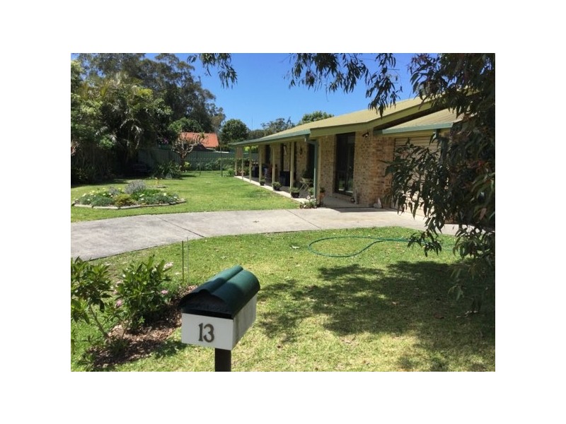 13 Elaine Avenue, Lemon Tree Passage NSW 2319