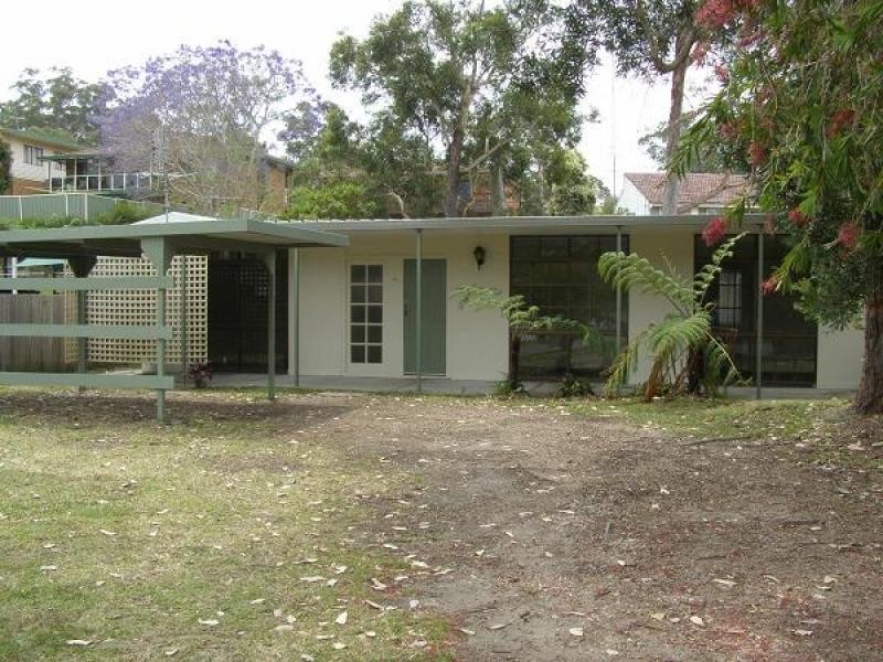 27 Boyd Avenue, Lemon Tree Passage NSW 2319