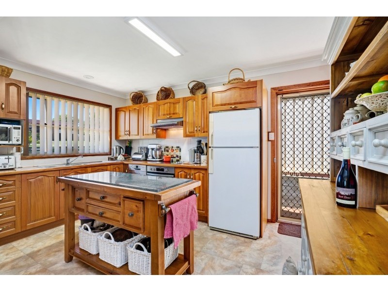 6 Avenue of the Allies, Tanilba Bay NSW 2319