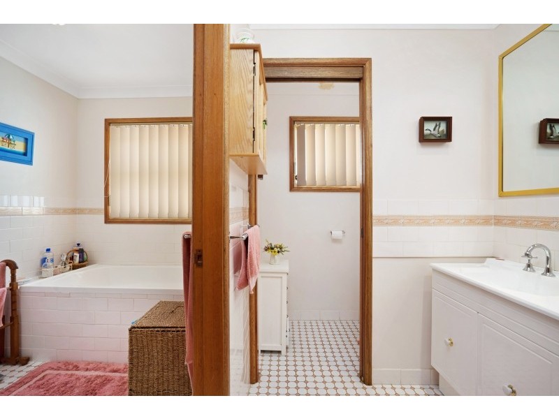 6 Avenue of the Allies, Tanilba Bay NSW 2319
