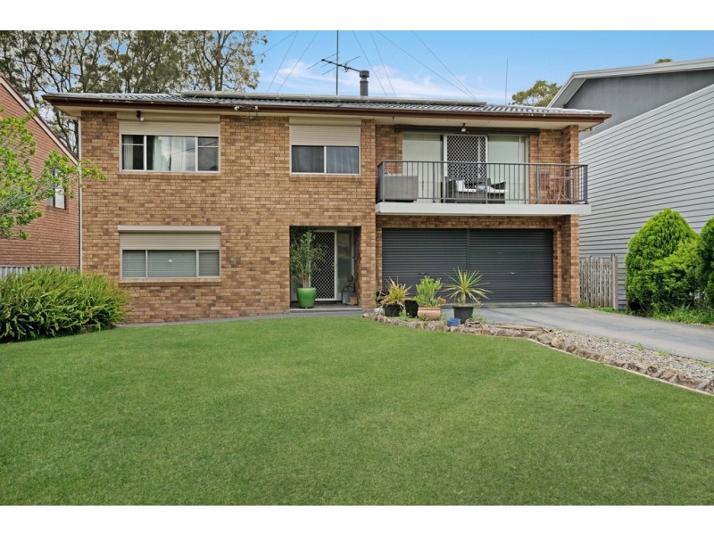 12 Caswell Crescent, Tanilba Bay NSW 2319