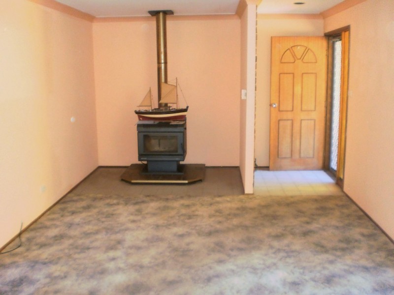 17 Clemenceau Crescent, Tanilba Bay NSW 2319