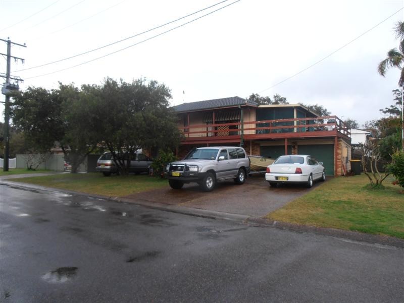 13 Stanley Street, Lemon Tree Passage NSW 2319