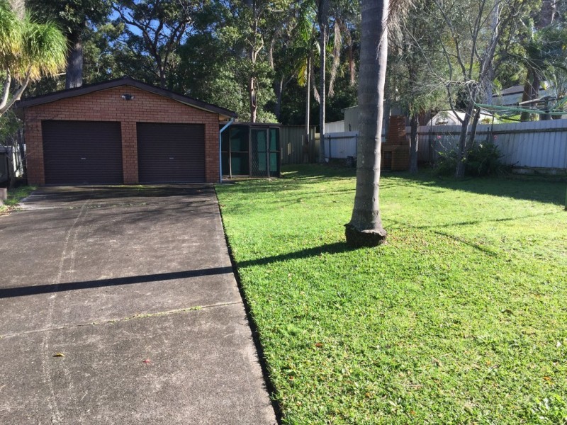 10 Elizabeth Avenue, Lemon Tree Passage NSW 2319