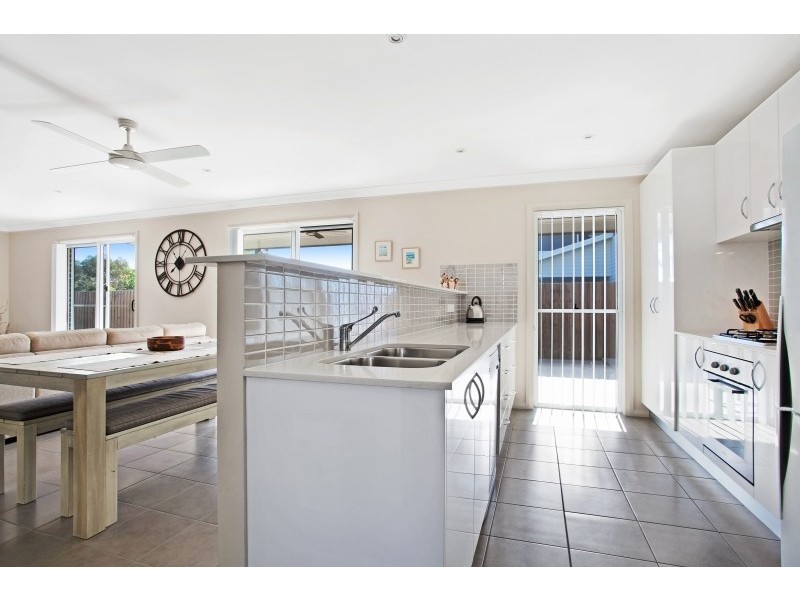 11 Garden way, Tanilba Bay NSW 2319